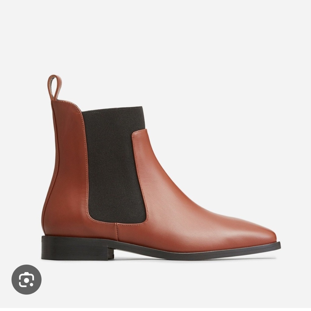 Everlane Square Toe Chelsea Boot in Cedar Size 7